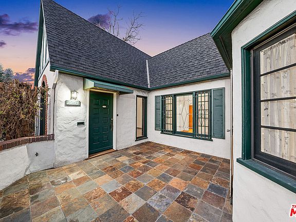 4th image of 2254 Malcolm Ave
