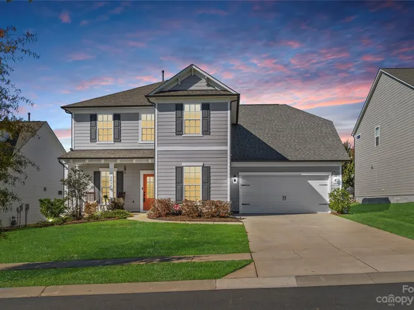 2034 Sugaree Commons Dr, Fort Mill, SC 29715
