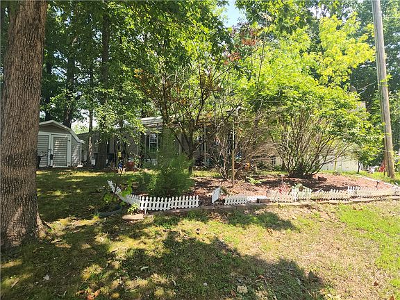 2nd image of 82 N Lakewood Dr