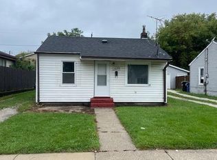 1620 Oregon St, Racine, WI 53405