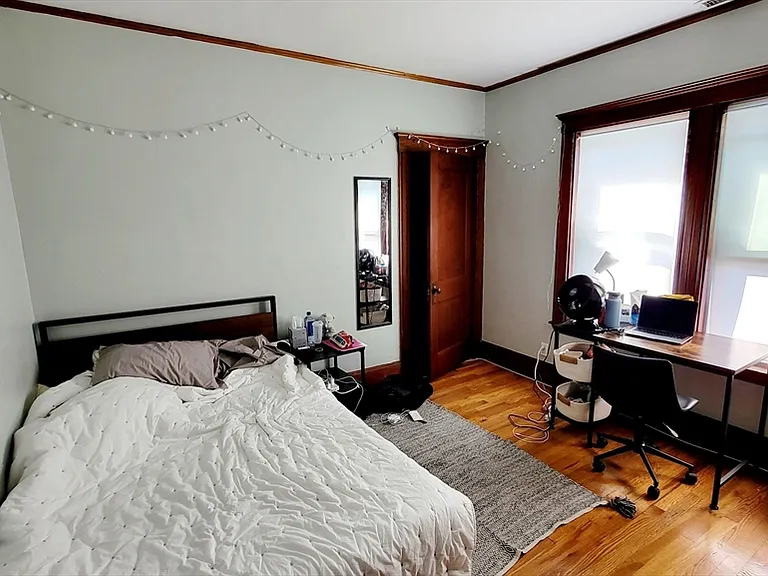 34 George St #2 — Photo 4