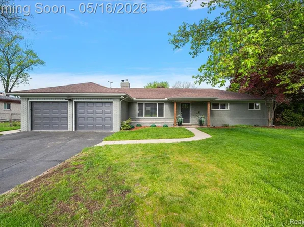 45503 Klingkammer St, Utica, MI 48317