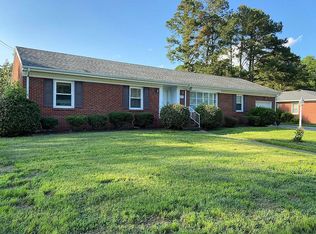 308 Pond Dr, Suffolk, VA 23434