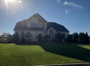 5868 Alexander Rd, Bethlehem, PA 18017