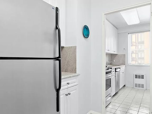2nd image of 165 W 66th St APT 14J