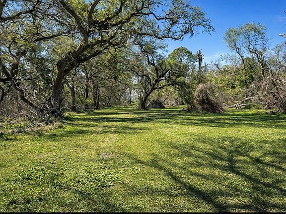 4th image of 342 Bluebonnet Dr
