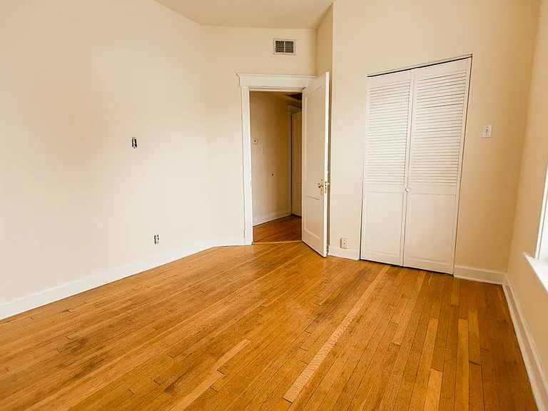 1143 W. Waveland Ave. — Photo 4