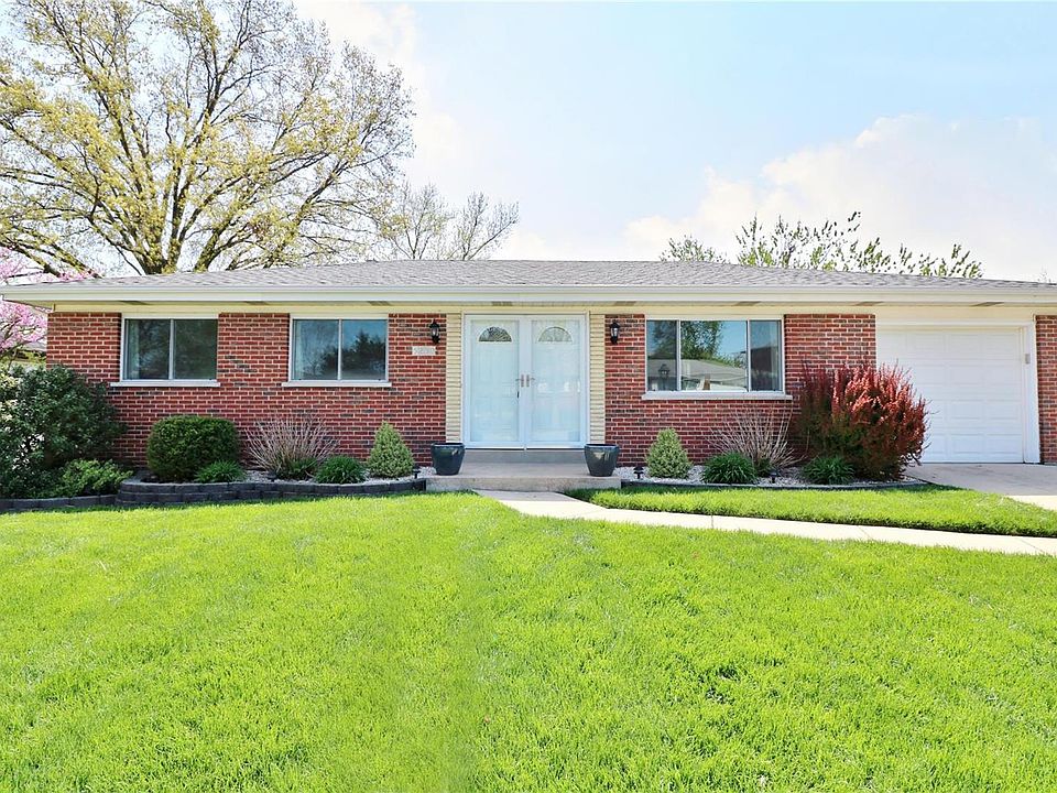 2nd image of 5230 Camelot Estates Dr