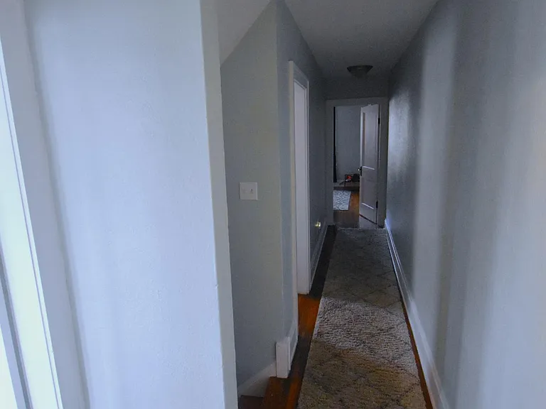 2475 Indianola Ave #2475 — Photo 9