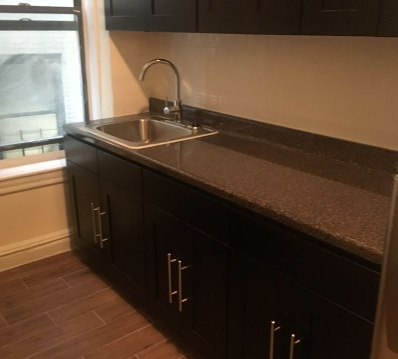 2nd image of 1014 Avenue J #1