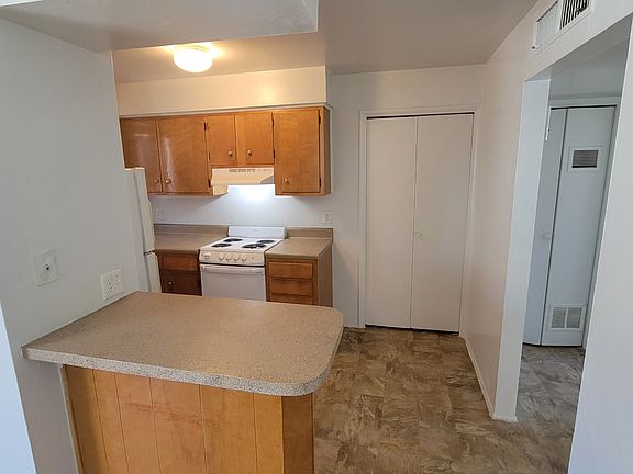 2nd image of 380 Taylor Dr #14