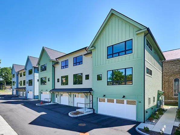 10 Hawley St #2B, Northampton, MA 01060