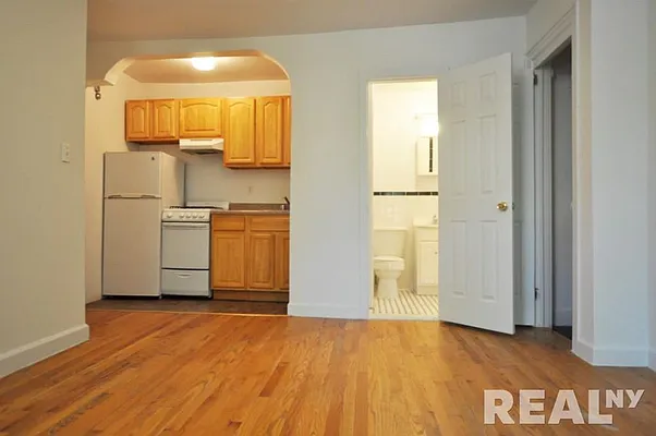 Rented by REAL New York | media 12
