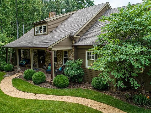 4th image of 8459 Poplar Springs Ln