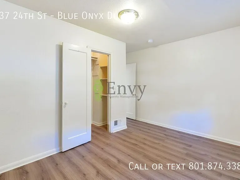 937 24th St #BLUE ONYX DU-PLEX — Photo 13