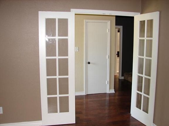 4th image of 2804 Cambridgeshire Dr