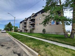 5037 N 7th Ave #101, Edson, AB T7E0A8