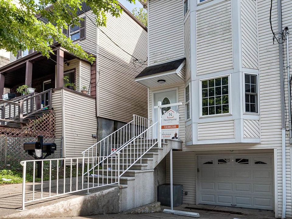1st image of 36 Layton Ave #Main