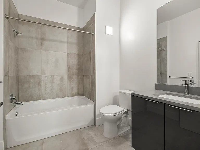 1545 32nd St #106 — Photo 7