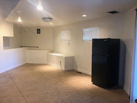 2nd image of 1142 Mar Vista Dr