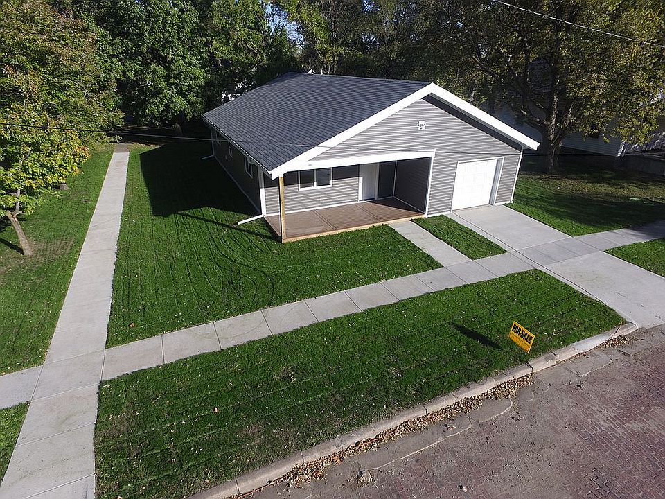 304 Ohio St, Sabetha, KS 66534 Zillow