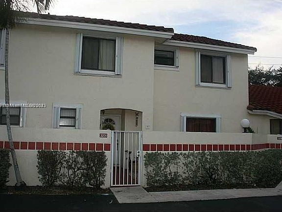 3rd image of 3208 San Remo Cir #3208