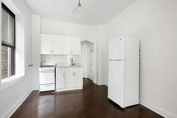 Rented by Compass | media 4