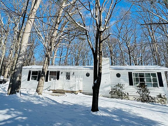 3rd image of 130 Cottonwood Ct