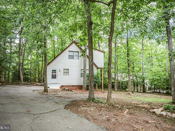 2nd image of 104 Monticello Cir