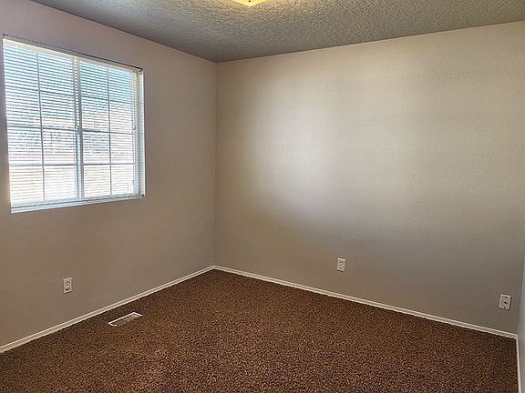 4th image of 226 N Grant St
