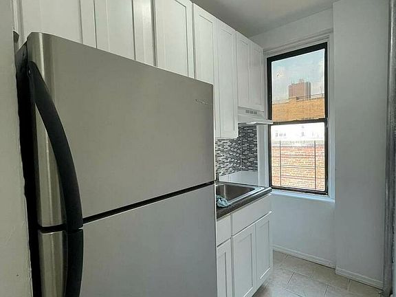 3rd image of 560 W 170th St APT 6a