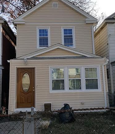 2nd image of 10418 93rd Ave