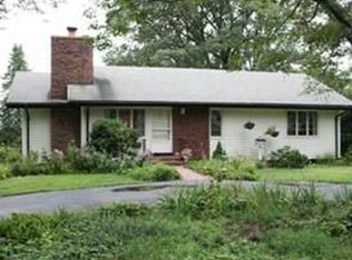 105 Walnut St, Lynnfield, MA 01940