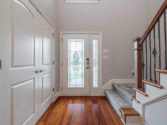 3rd image of 8552 Reagan Woods Ln