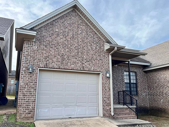 2nd image of 2313 Argonne Ln