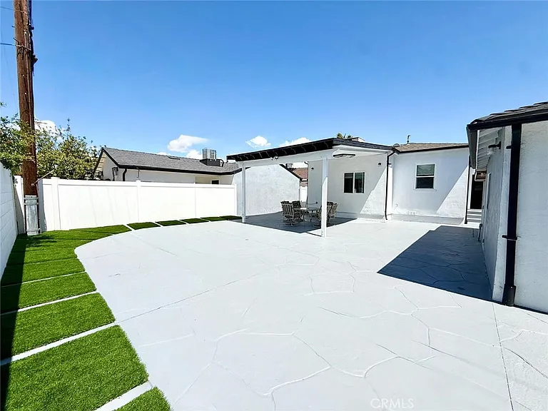 5639 Natick Ave — Photo 14