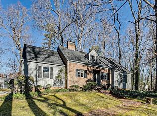 1402 Roanoke Dr, Greensboro, NC 27408