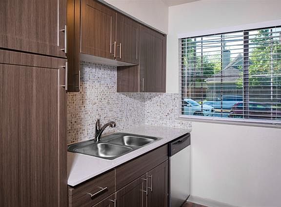 3rd image of 4708 Abbott Ave APT 205