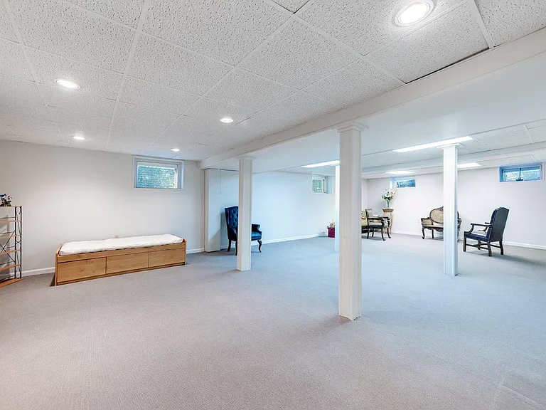 7 Byron Rd — Photo 26