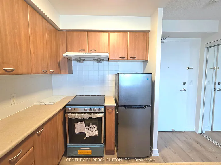 36 Lee Centre Dr #2108 — Photo 2