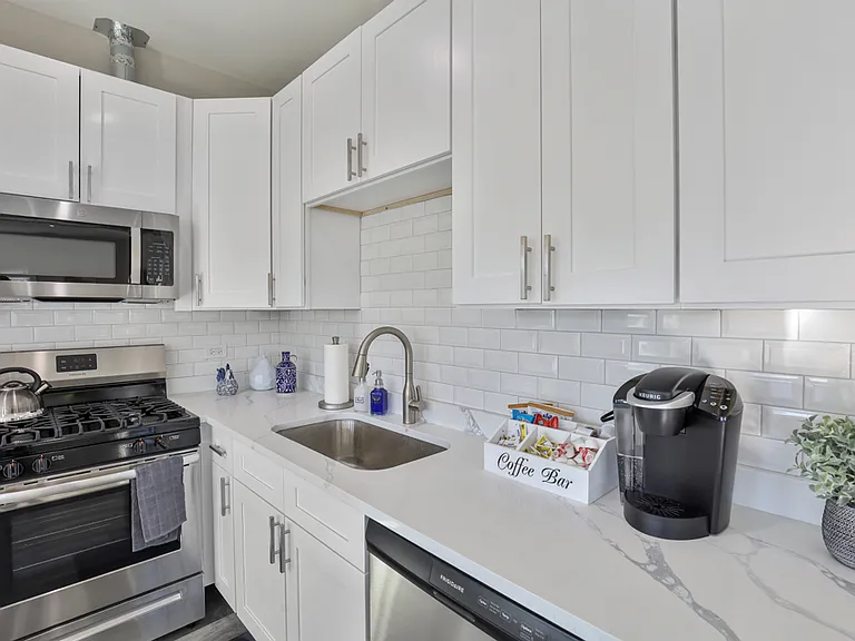 1111 Bonnie Brae Pl #3W — Photo 18