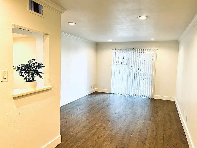 4837 Cedar Springs Rd #212 — Photo 20