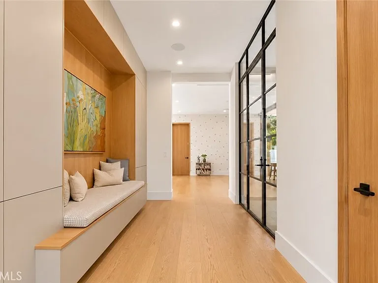 5050 Arundel Dr — Photo 19