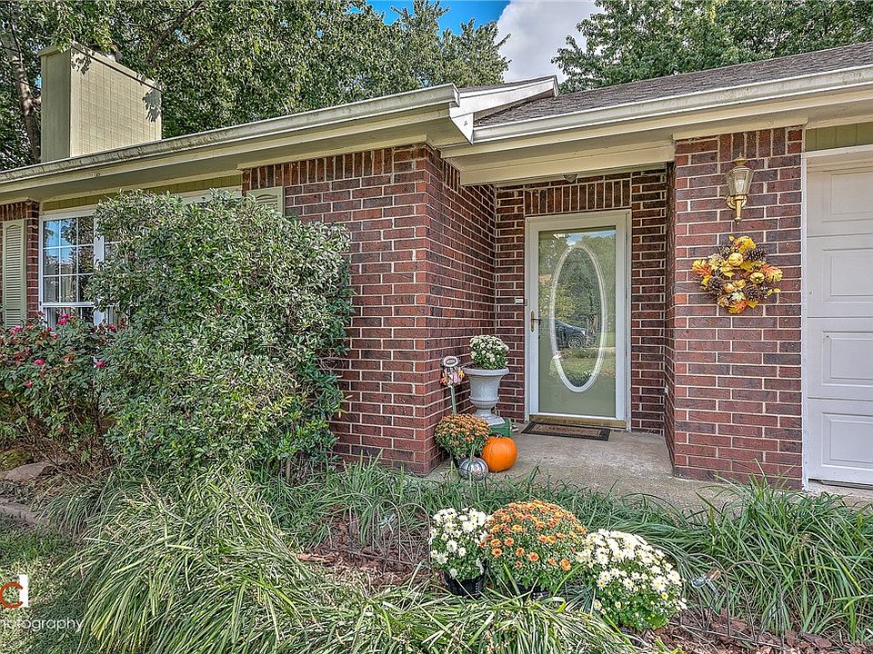 1st image of 108 Greenwood Pl