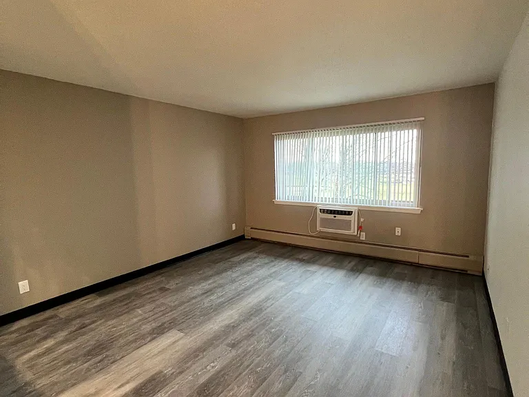 931 Old Marion Rd NE #201 — Photo 4