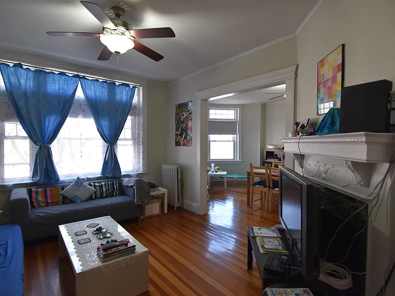 12 Strathmore Rd #2 — Photo 8