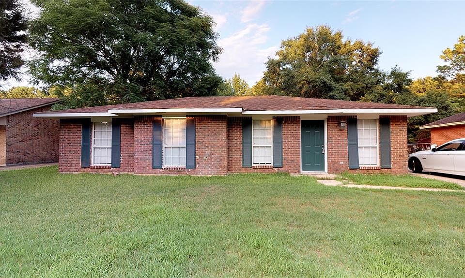 1st image of 6424 Pinebrook Dr
