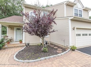 19 Dogwood Dr, Howell, NJ 07731