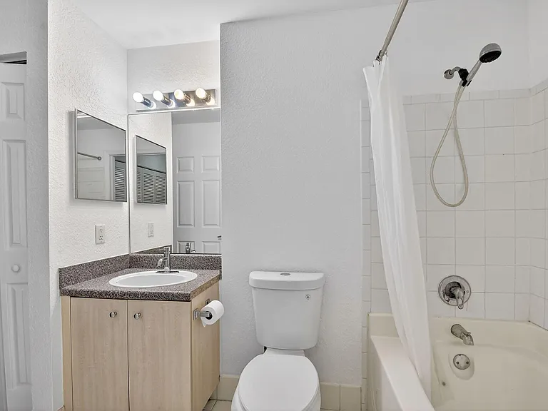 1805 N Flagler Dr #115 — Photo 17