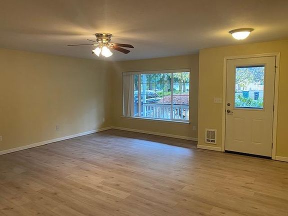 5th image of 304 Country Estates Dr W